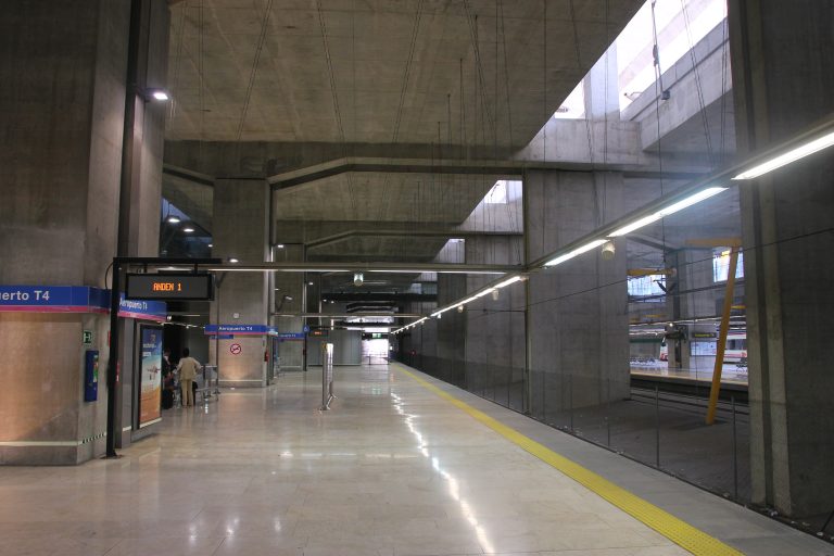 Estación de Aeropuerto T4